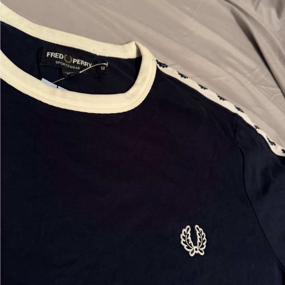BNWT Fred Perry t-shirt